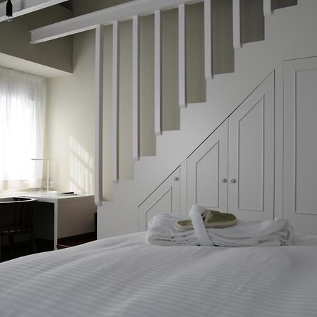 Hotel Metropolis Ioannina Bagian luar foto