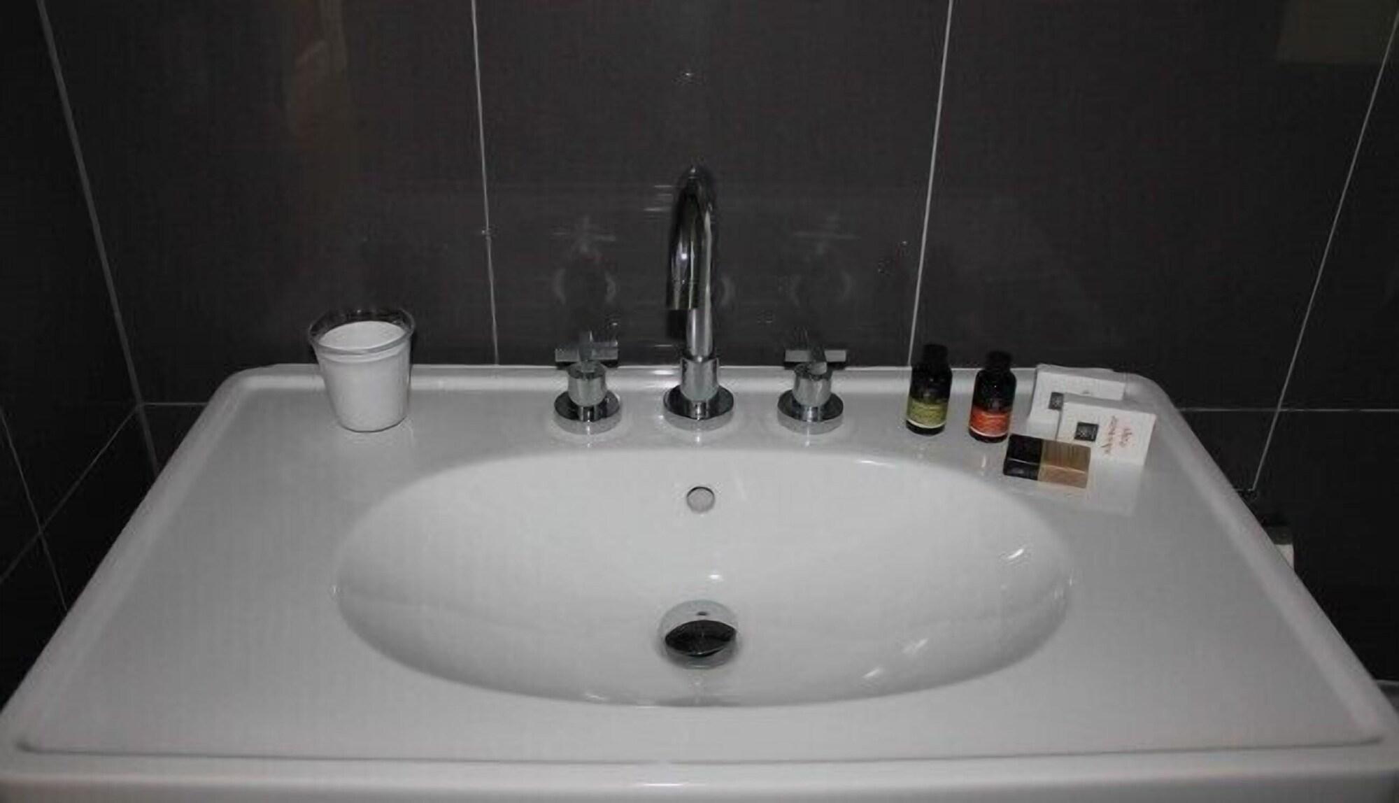 Hotel Metropolis Ioannina Bagian luar foto