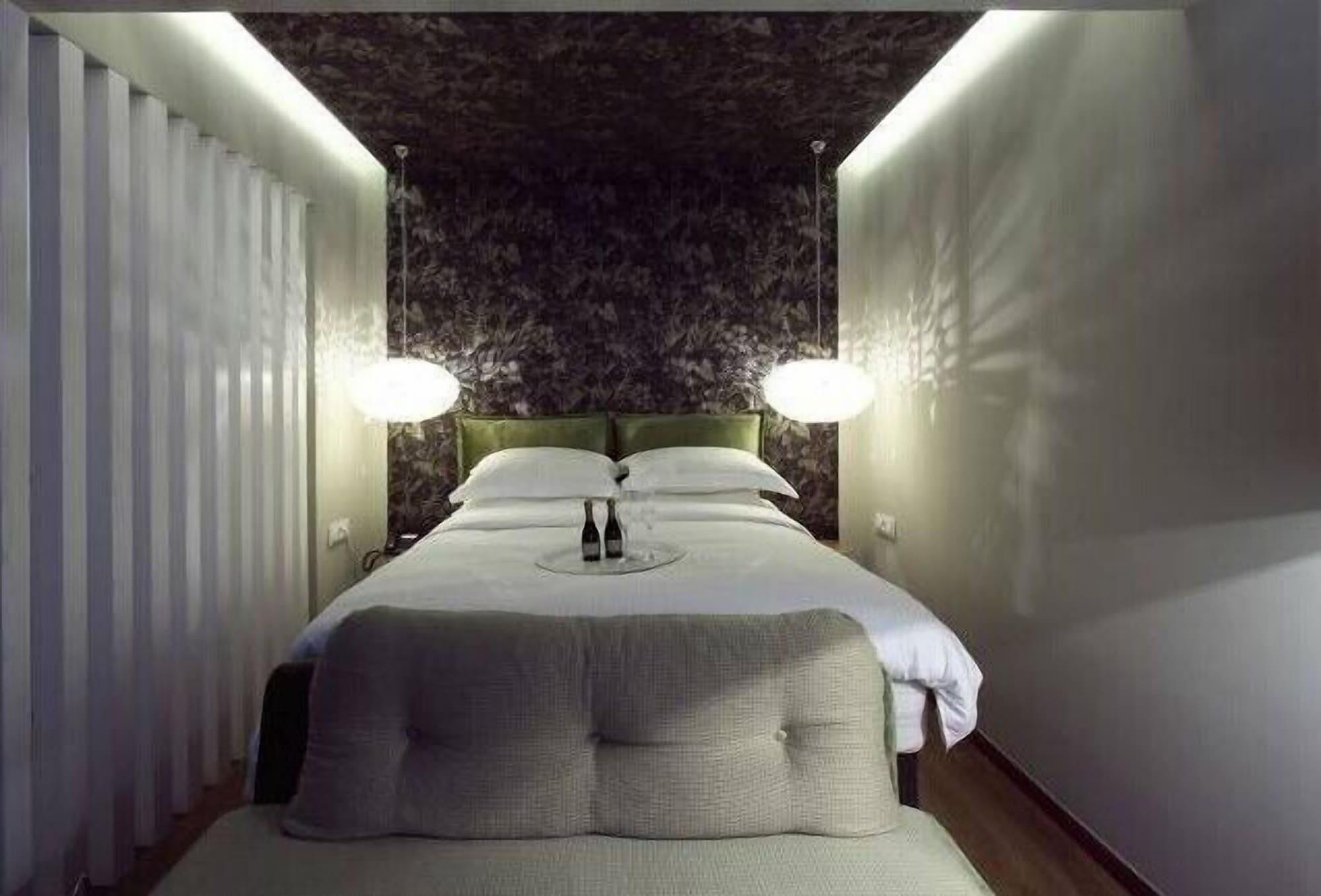 Hotel Metropolis Ioannina Bagian luar foto