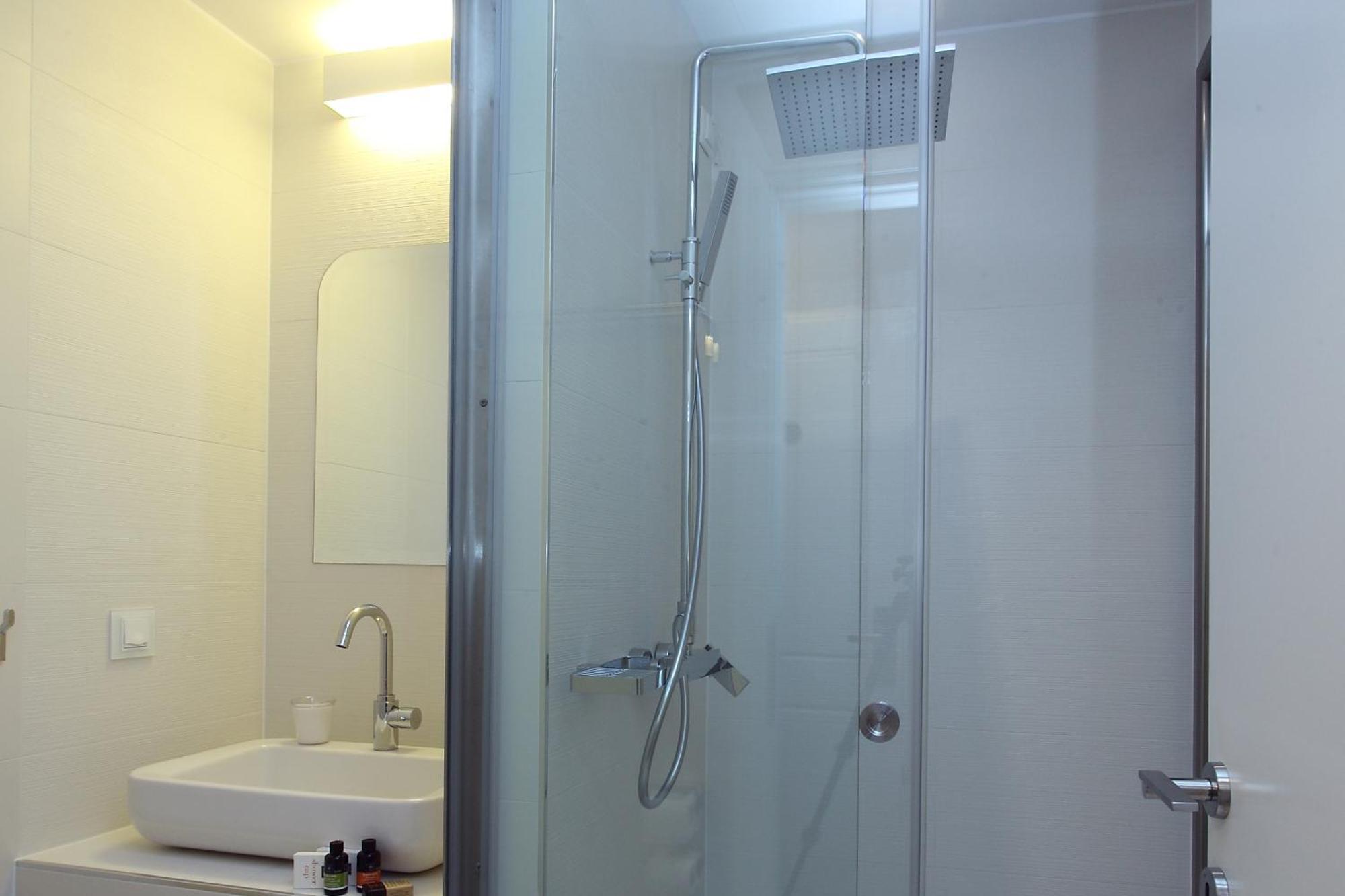 Hotel Metropolis Ioannina Bagian luar foto