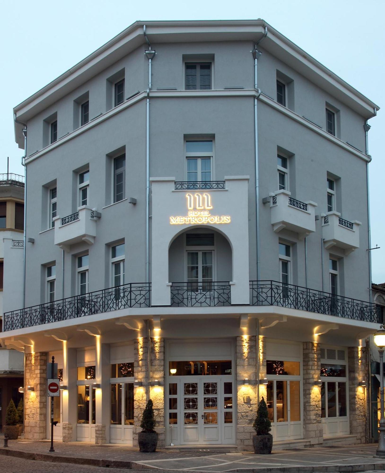 Hotel Metropolis Ioannina Bagian luar foto