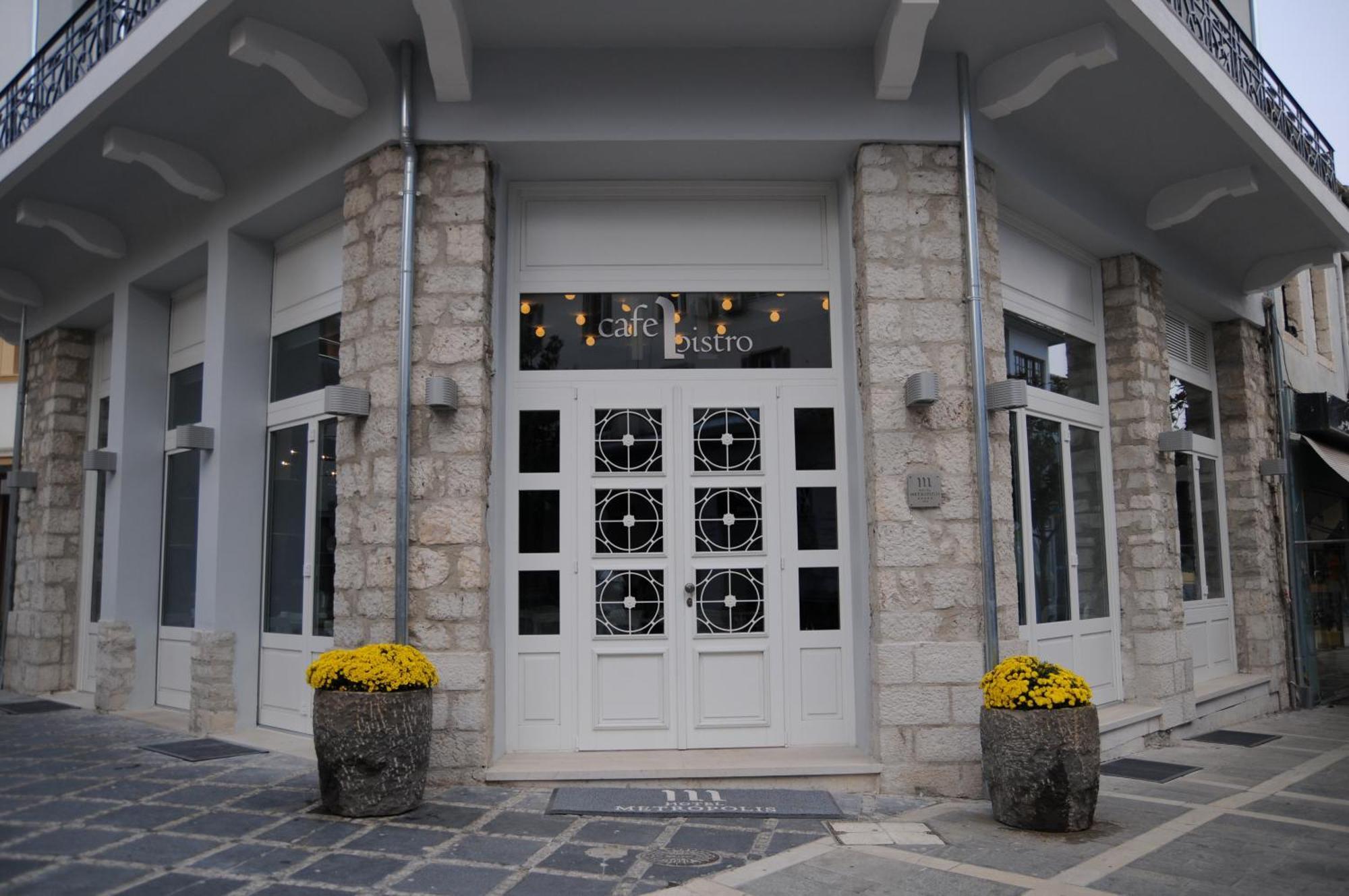 Hotel Metropolis Ioannina Bagian luar foto