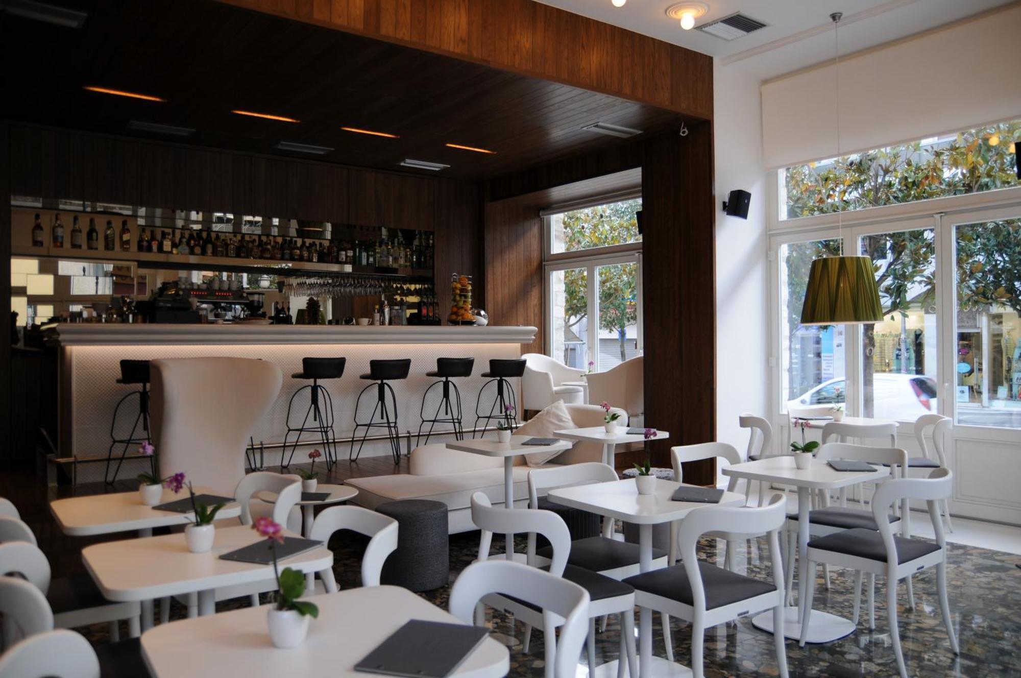 Hotel Metropolis Ioannina Bagian luar foto