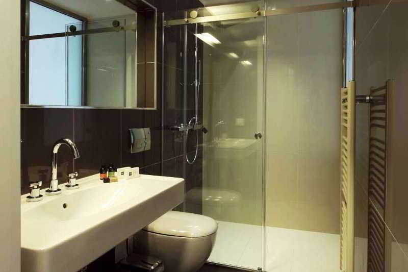 Hotel Metropolis Ioannina Bagian luar foto