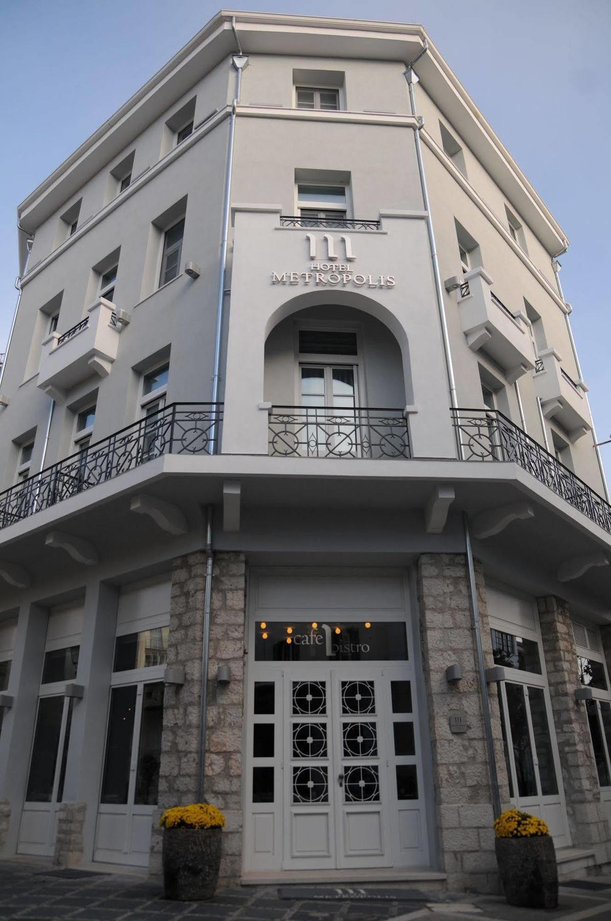 Hotel Metropolis Ioannina Bagian luar foto