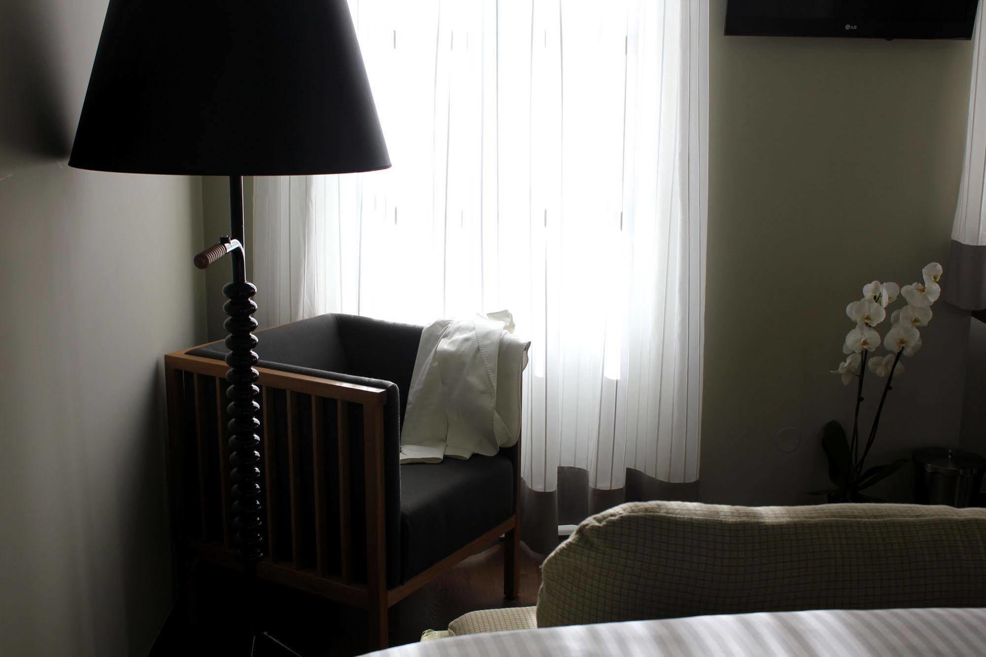 Hotel Metropolis Ioannina Bagian luar foto